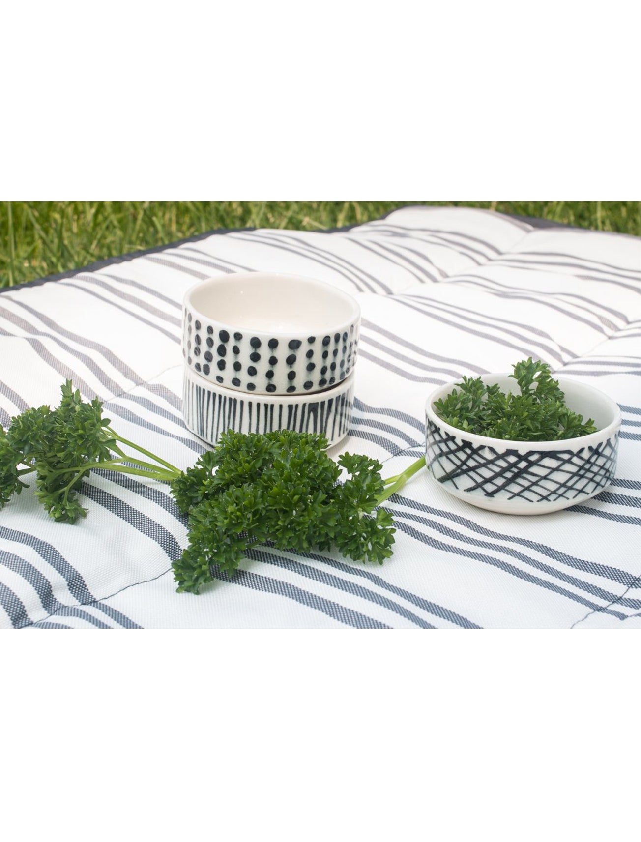Lauren HB Stria Dish, Dot