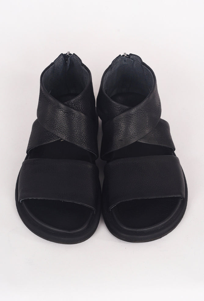 Lofina Crossing Over Sandal, Black