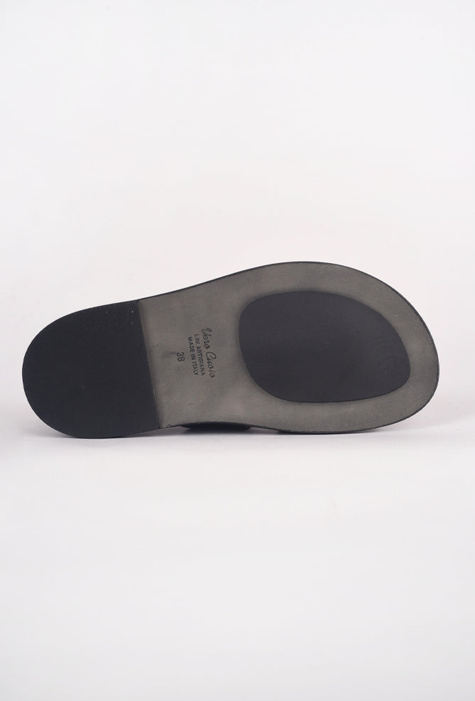 Lofina Crossing Over Sandal, Black