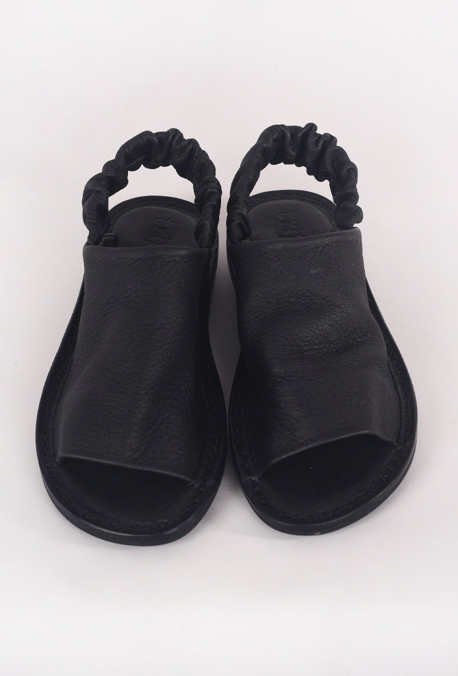 Trippen Shoes Nudge Closed Sandal, Black Alba