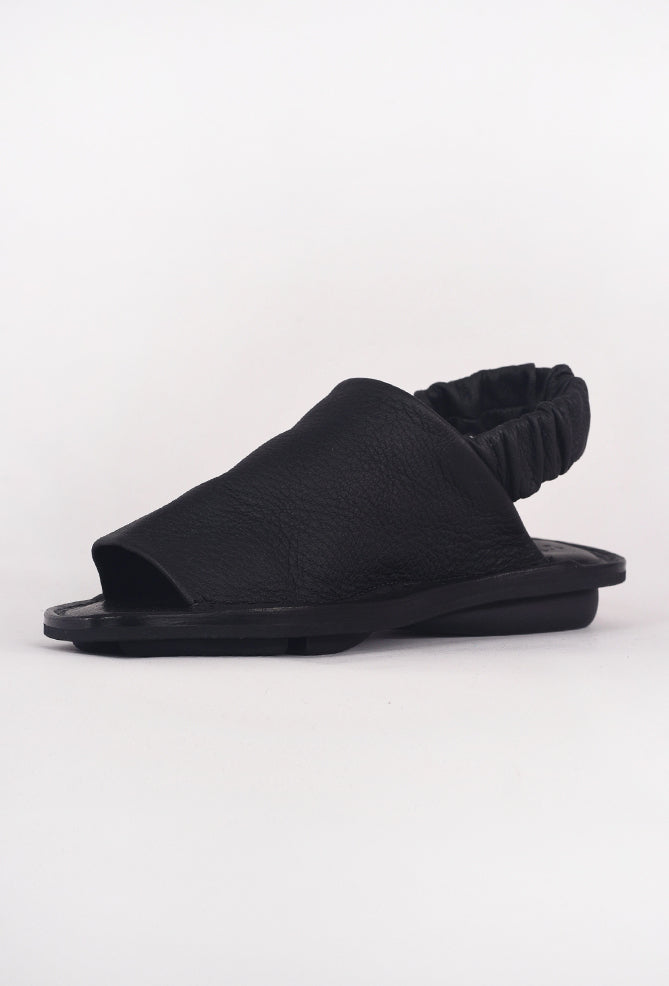Trippen Shoes Nudge Closed Sandal, Black Alba