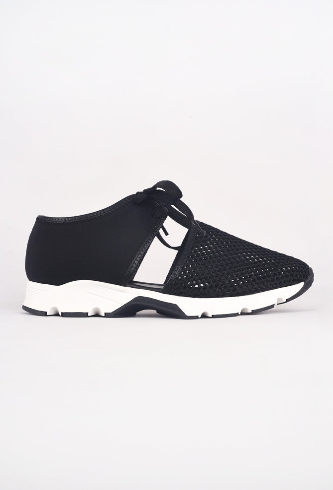 All Black Amazing Mesh Sneaker, Black