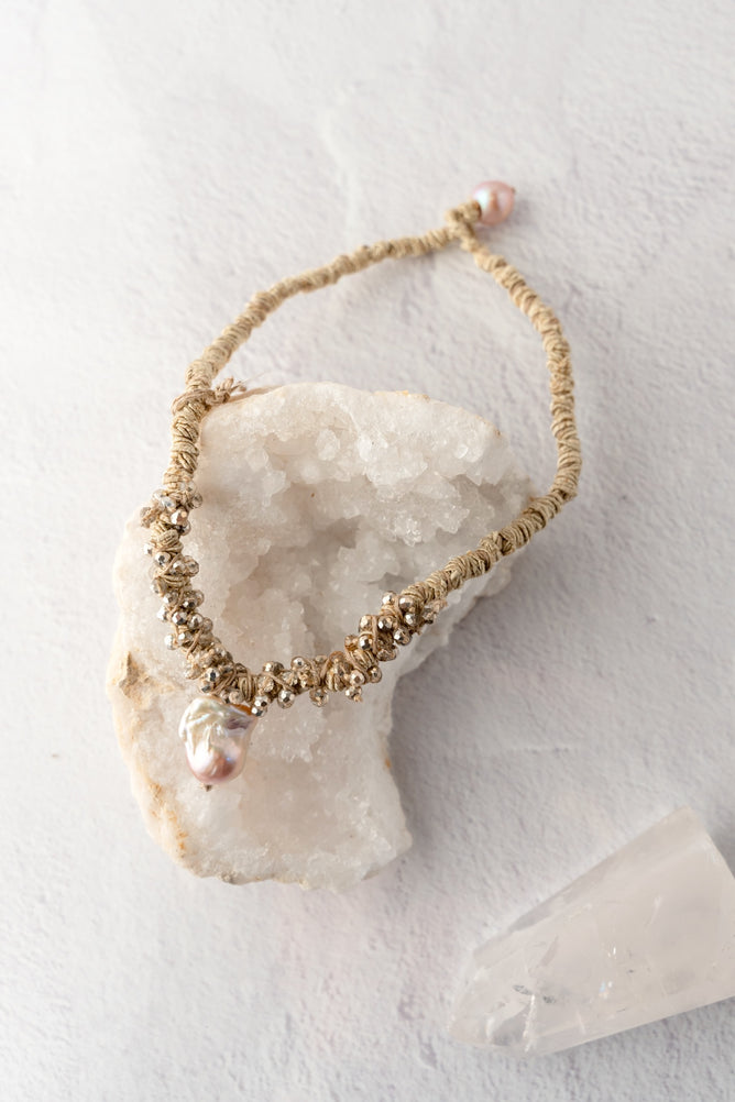 Mela Scrunch Gold Cord Pearl Drop Necklace