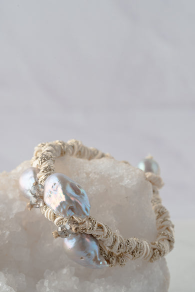 Mela Twisty Trio Pearl Bracelet, Gray