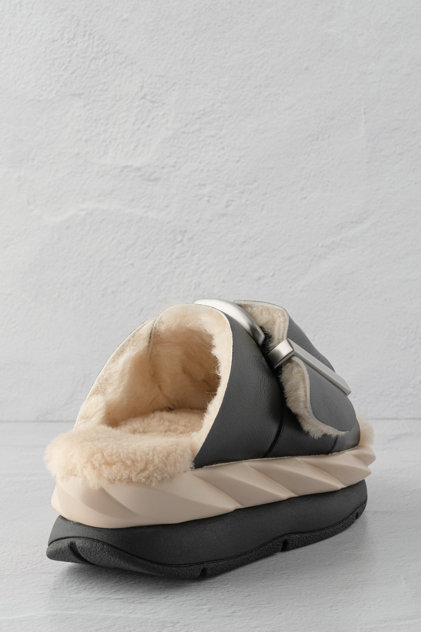 4CCCCEES Mellow Laze Shearling Sandal, Oreo