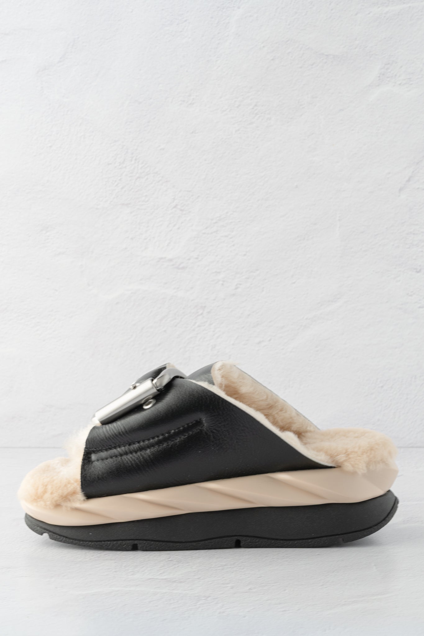 4CCCCEES Mellow Laze Shearling Sandal, Oreo