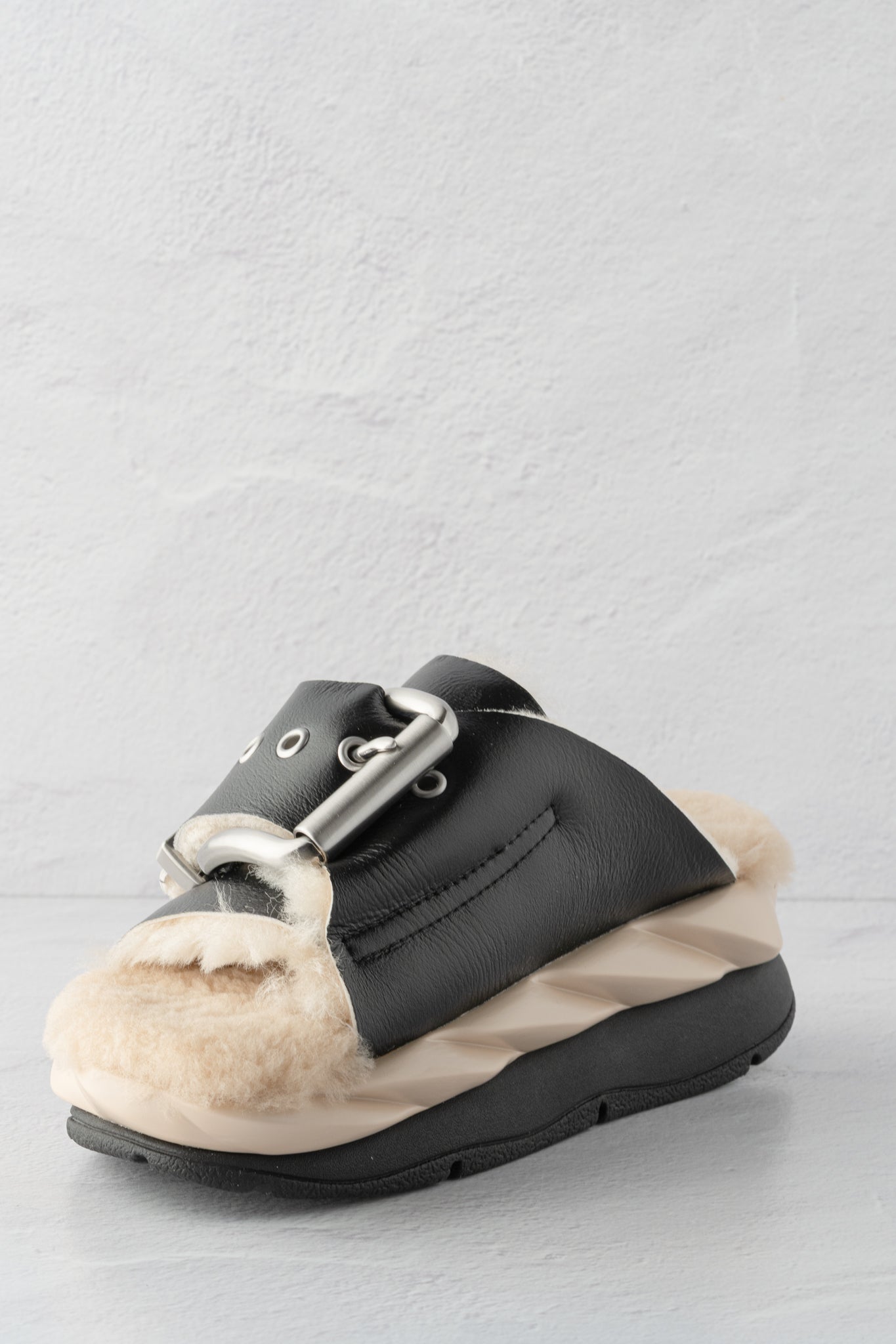 4CCCCEES Mellow Laze Shearling Sandal, Oreo