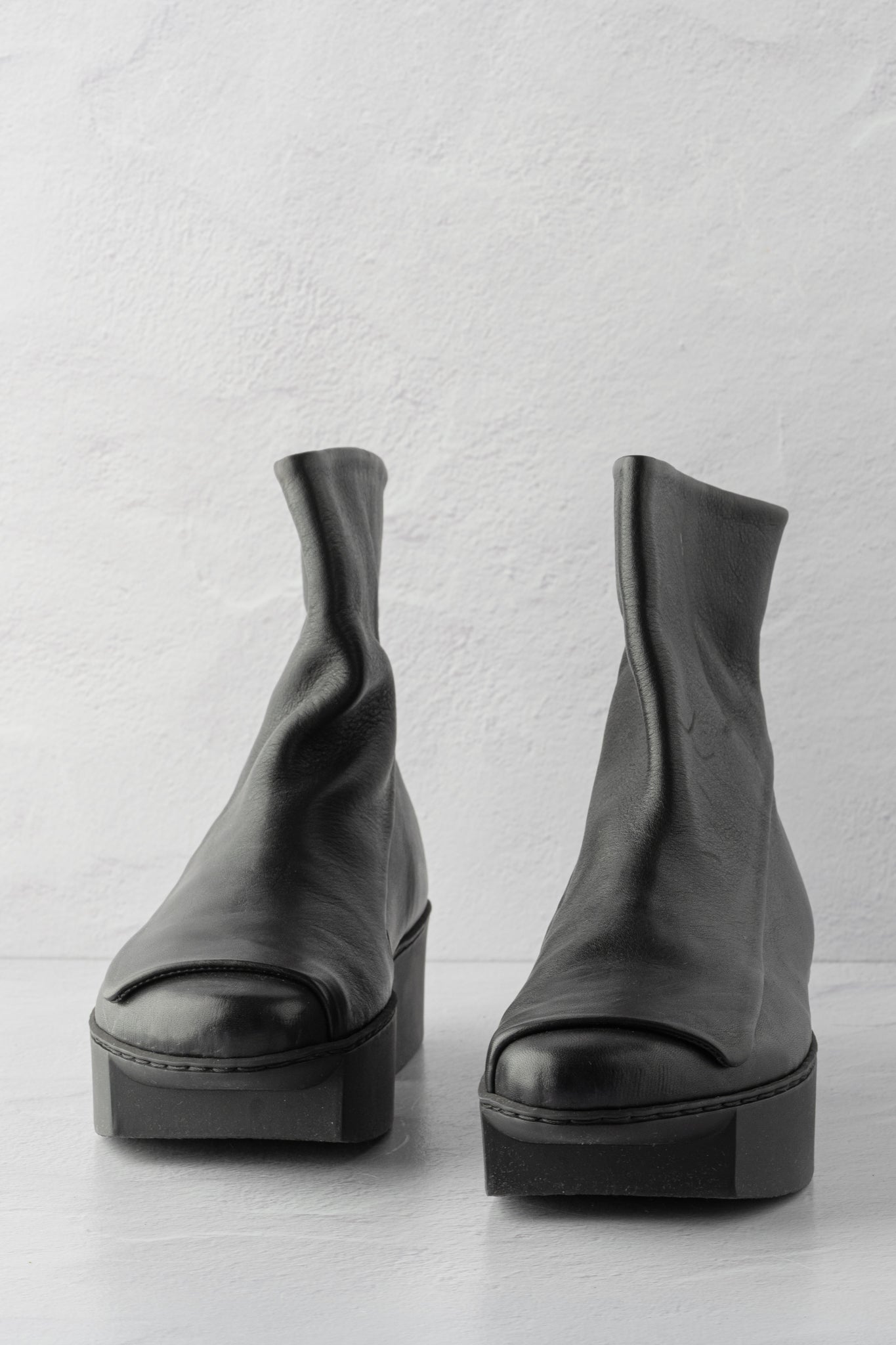 Trippen Shoes Dyke Boot, Black Sat