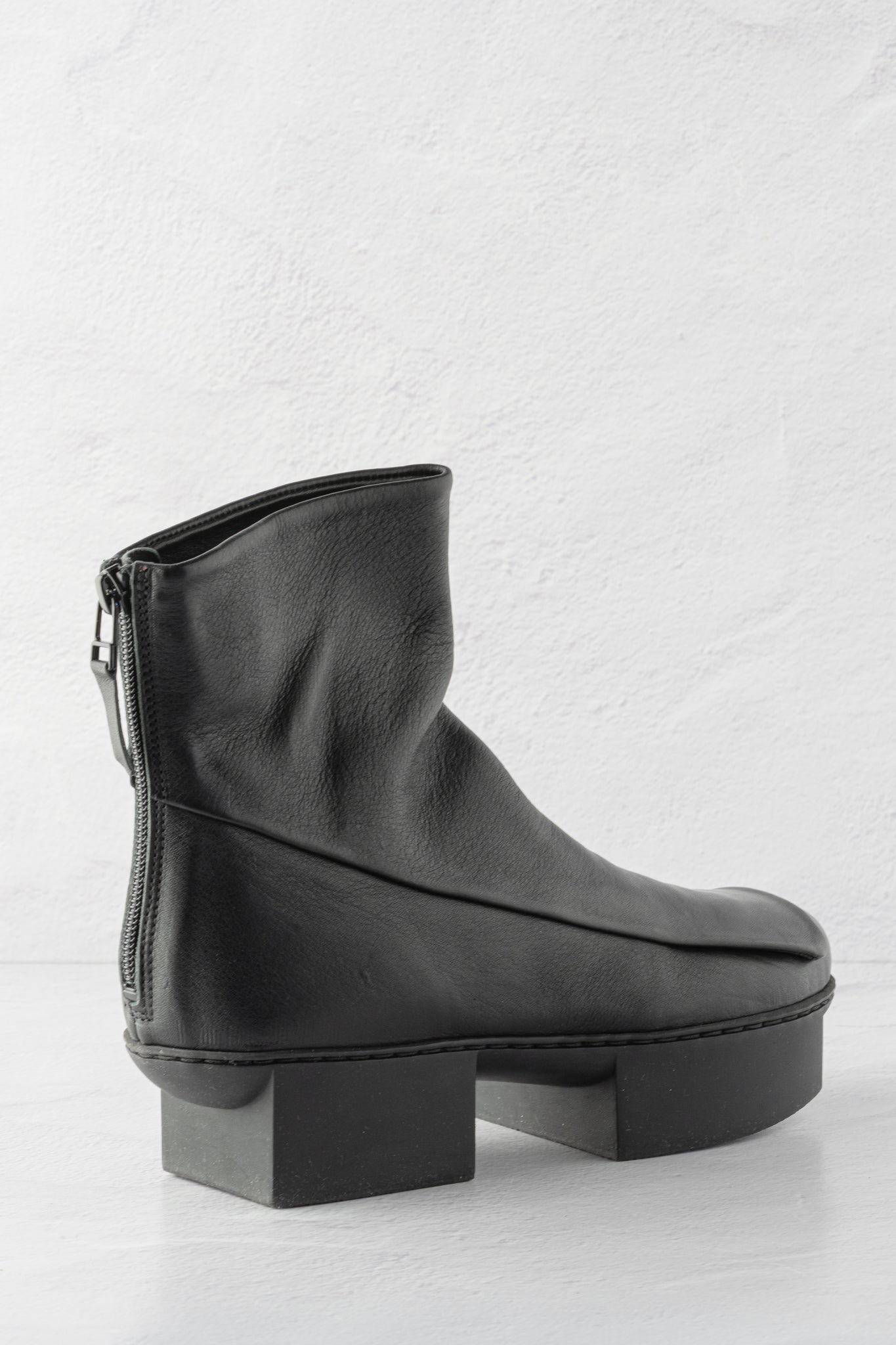 Trippen Shoes Dyke Boot, Black Sat