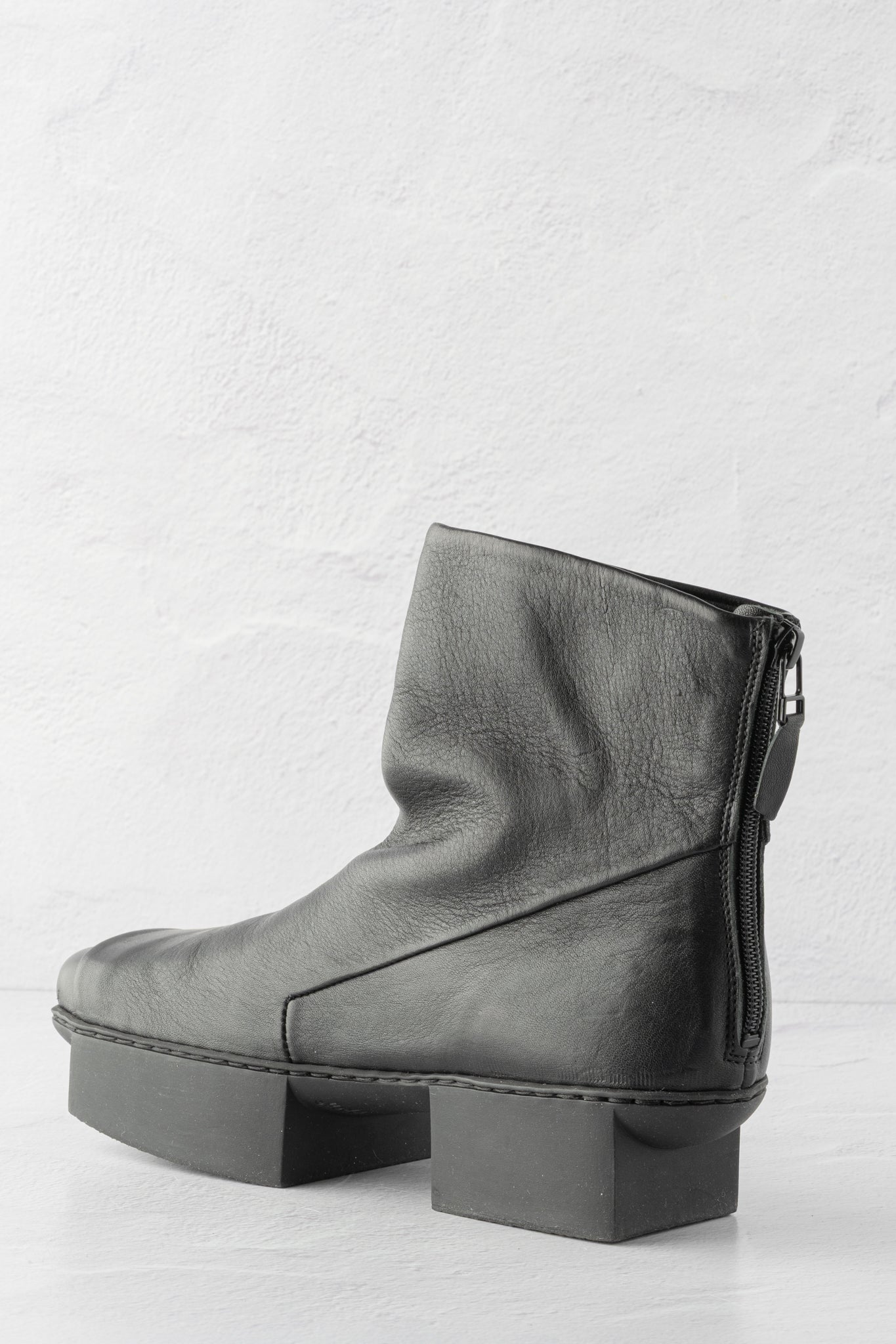 Trippen Shoes Dyke Boot, Black Sat