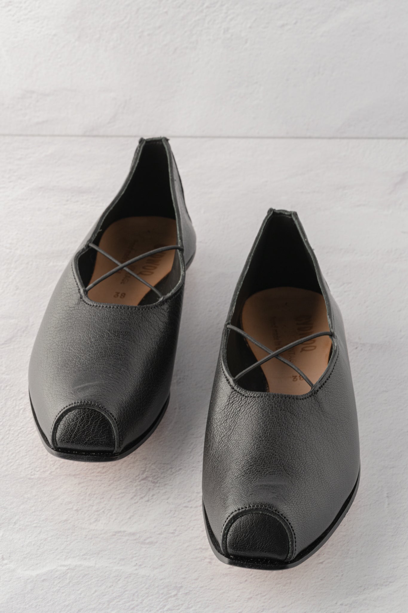 Cydwoq Stage Flat, Black