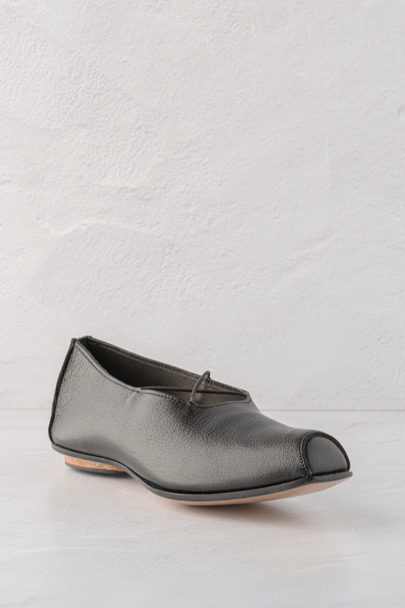 Cydwoq Stage Flat, Black