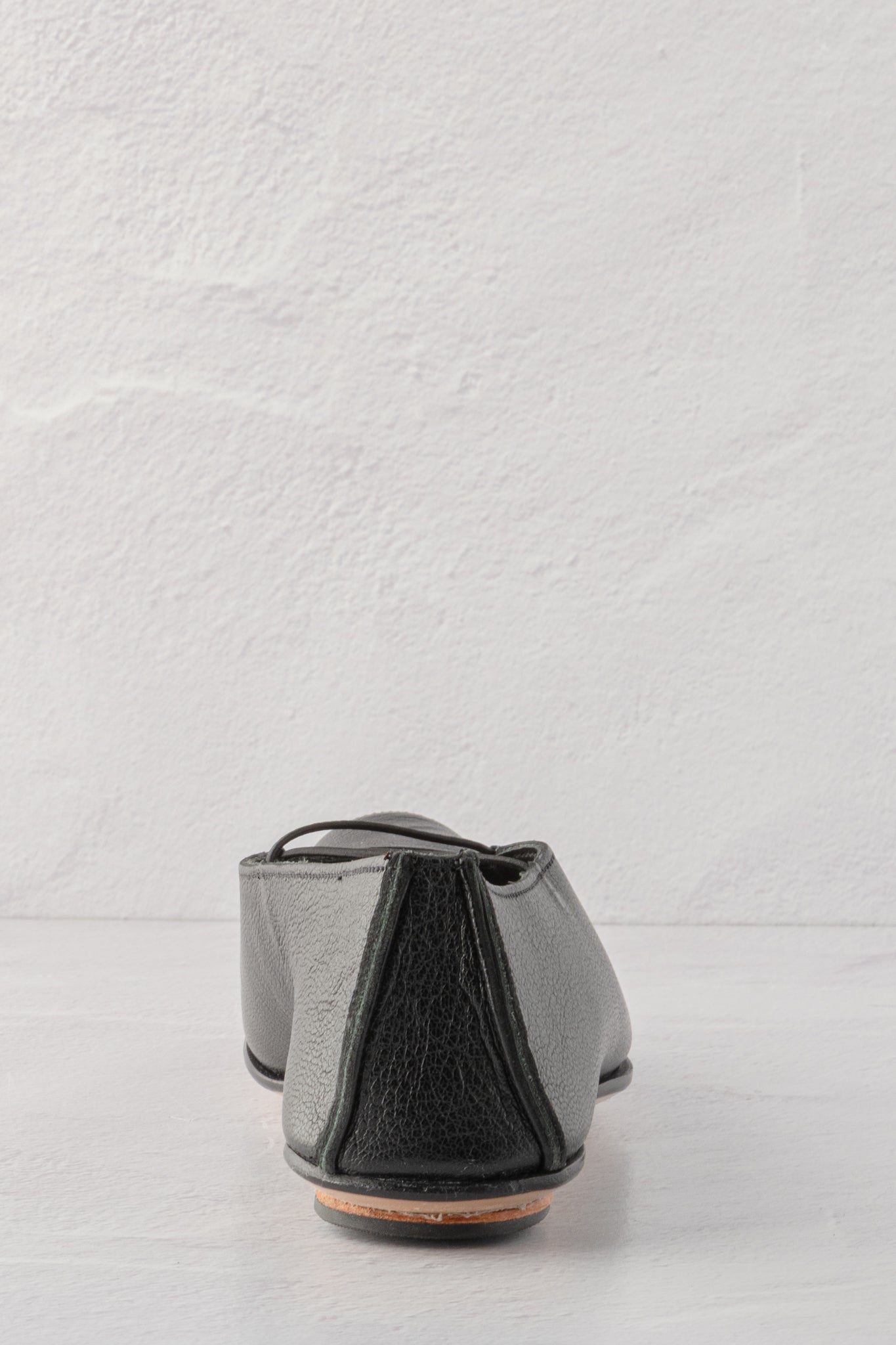 Cydwoq Stage Flat, Black