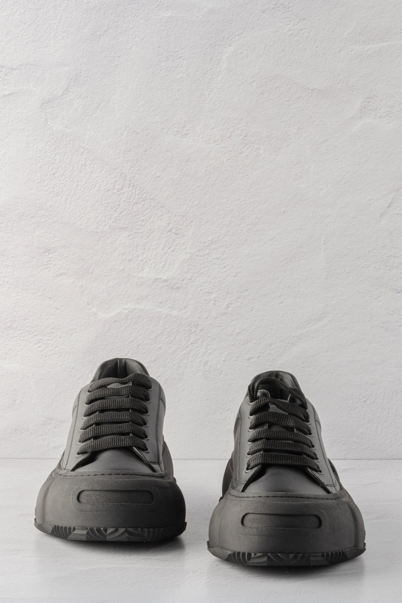 Pluslavie Plu Shoe One, Black