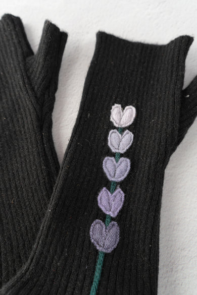 Sardine Recycled Cashmere Handwarmers, Lupine, Purple/Black