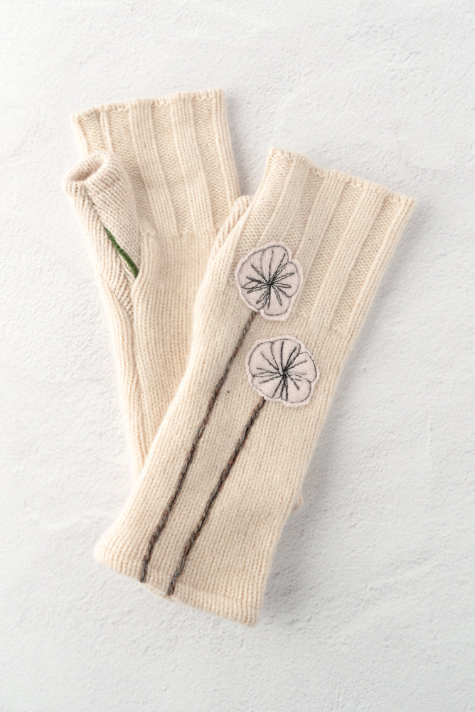 Sardine Recycled Cashmere Handwarmers, Cherry Blossom/Cream