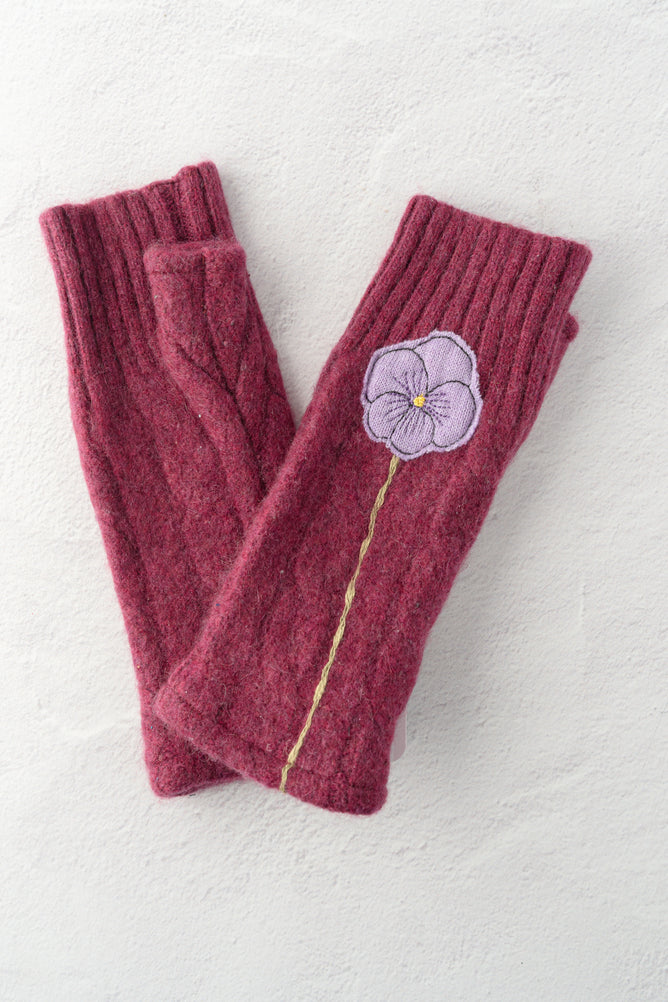 Sardine Recycled Cashmere Handwarmers, Pansy/Plum
