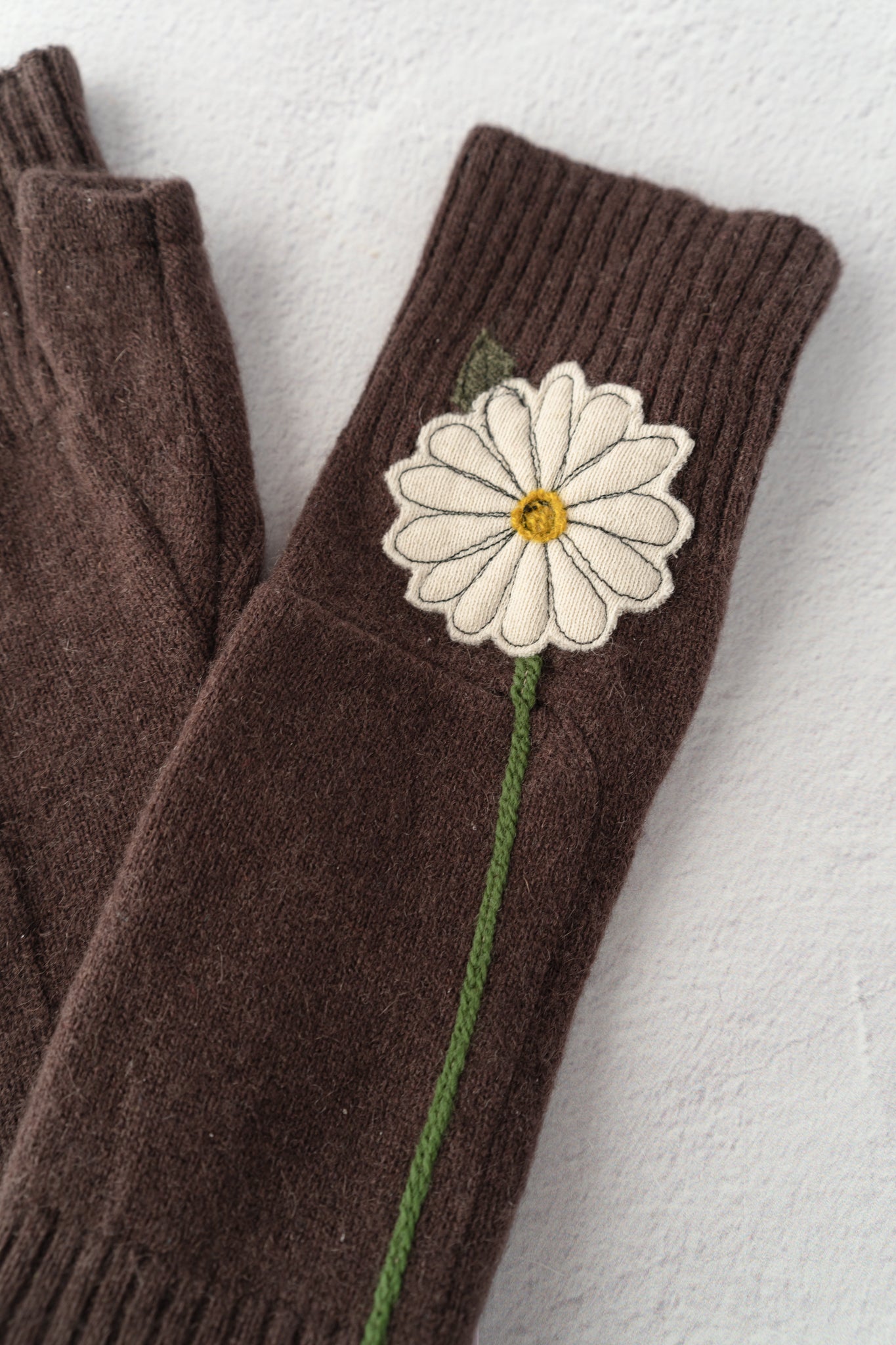 Sardine Recycled Cashmere Handwarmers, Daisy/Cream/Brown