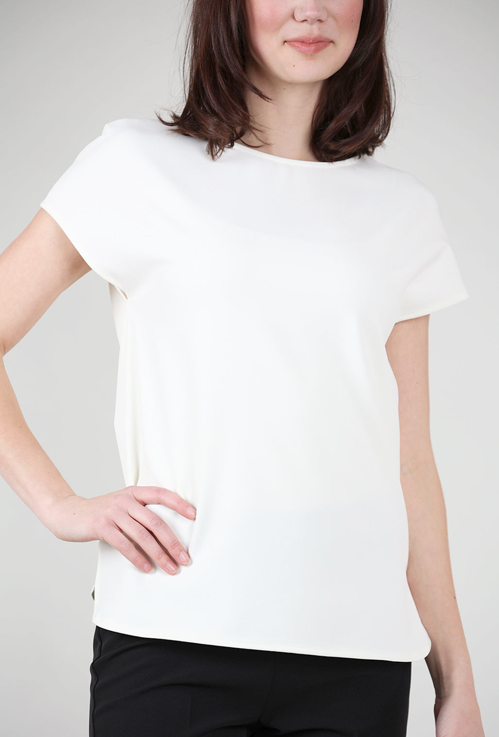Estelle & Finn Simple Crepe Top, Ivory