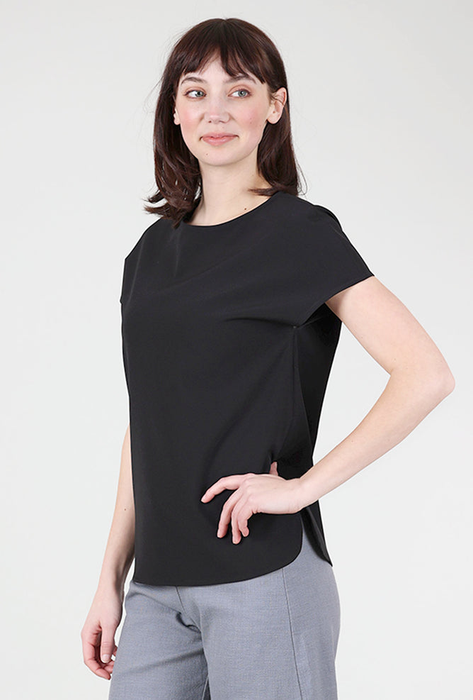 Estelle & Finn Simple Crepe Top, Black