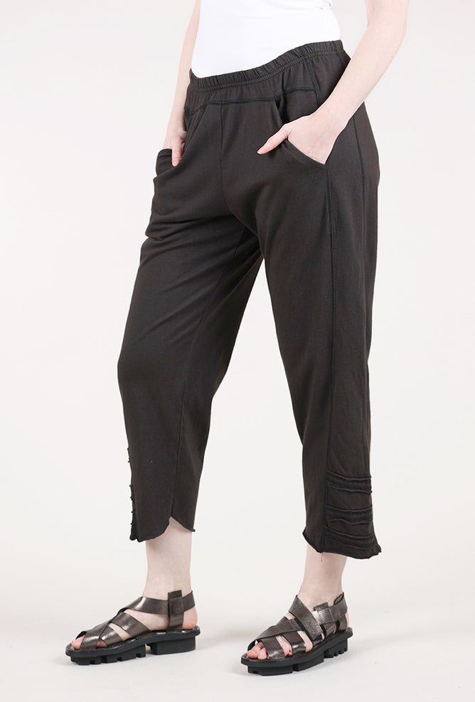 Cynthia Ashby Lin Pant, Forge