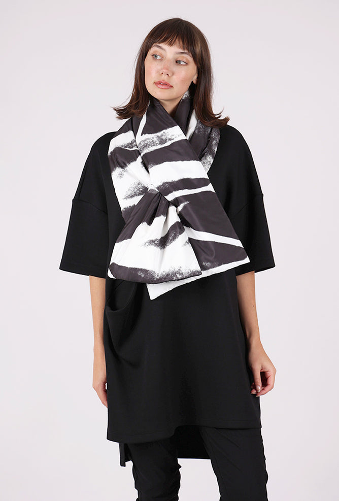 XD Xenia Design Puffer Scarf, Black/White