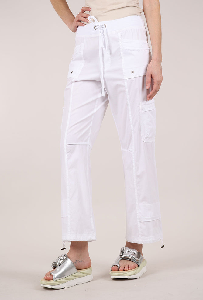 XCVI Jannik Pant, White