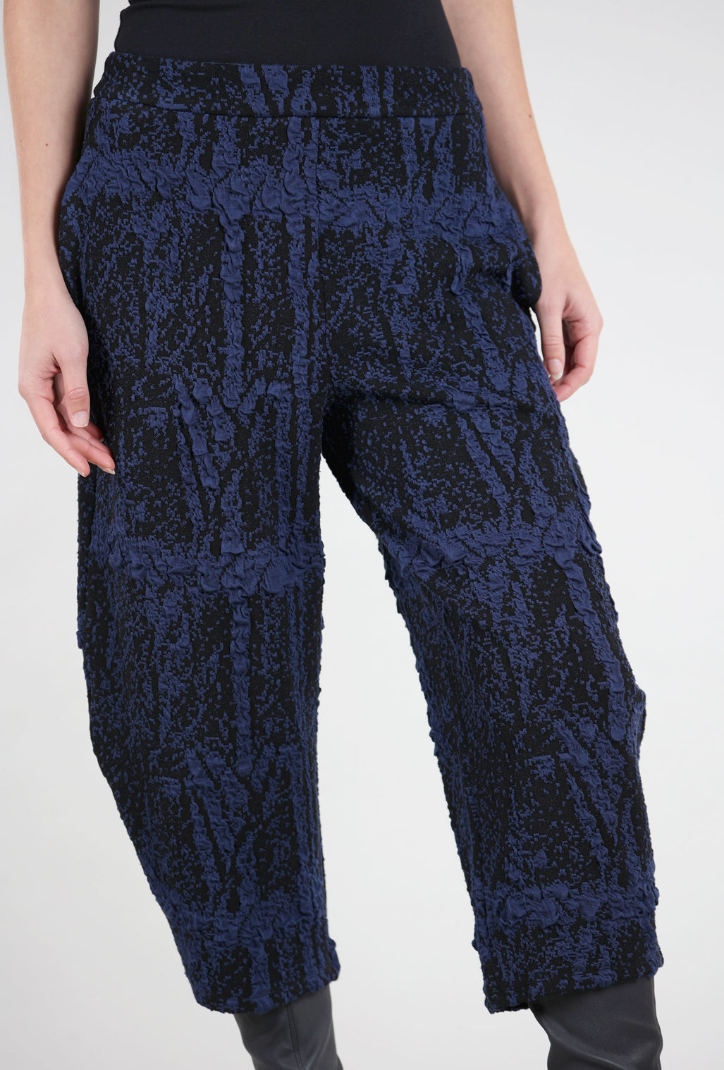 Ozai Dappled Knit Lantern Pant, Blue/Black