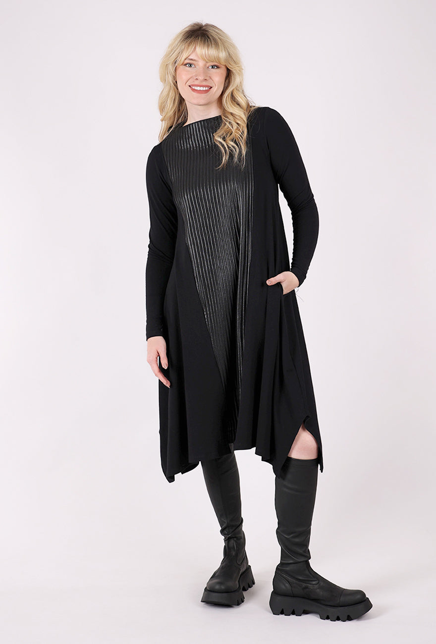 Ozai Ridged Dune Dress, Black