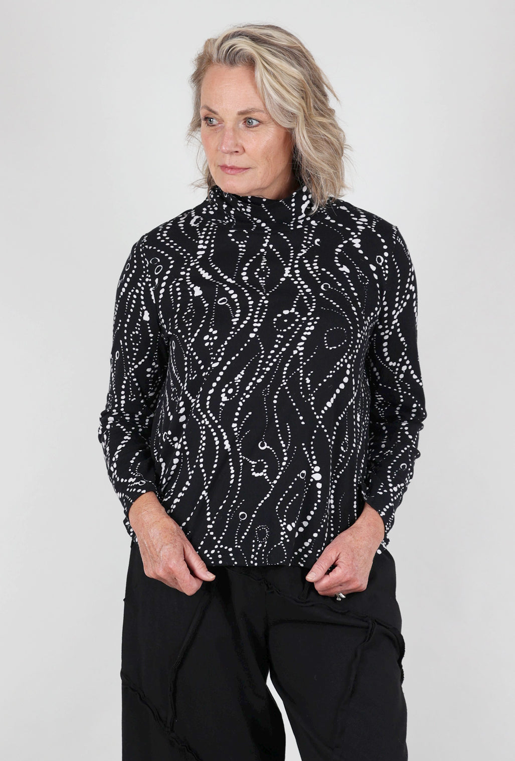 Habitat Wavy Dot Tneck, Black