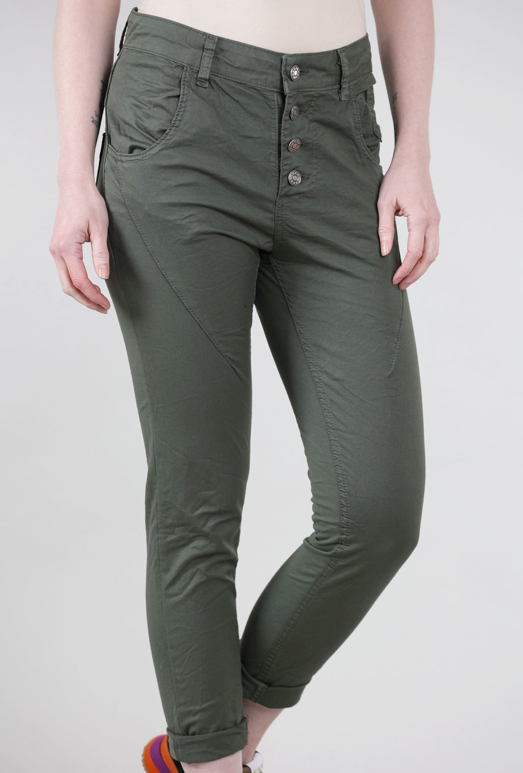 Femme Fatale Four-Button F/W Signature Pant, Olive
