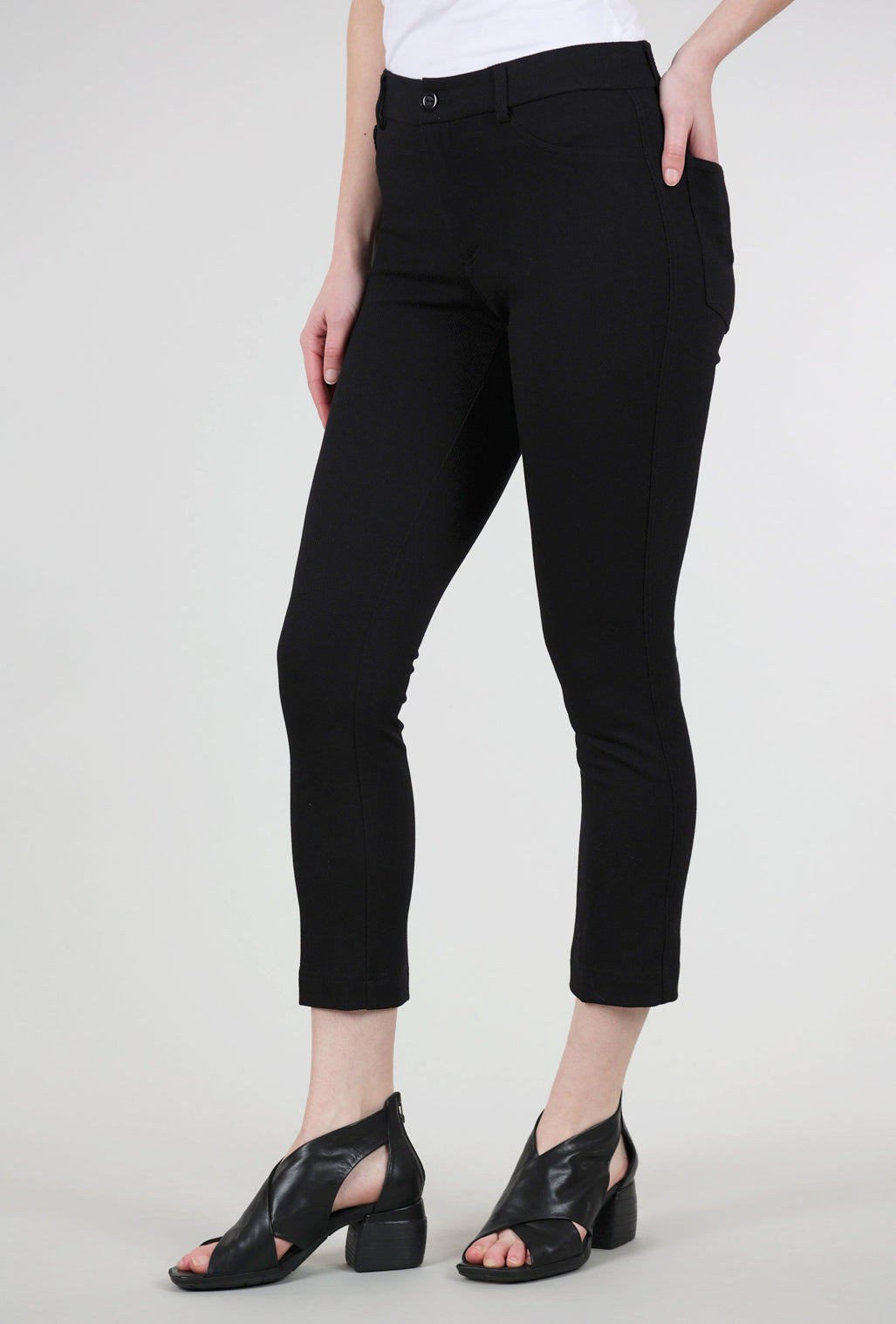 Peace of Cloth Hayes Crop Pant, Black