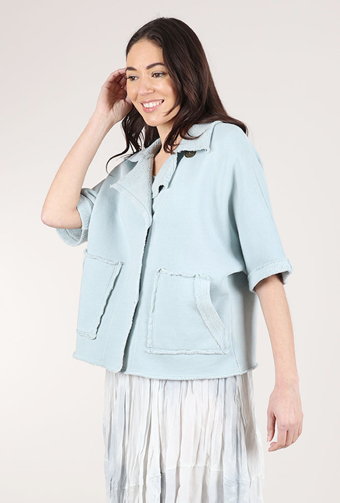 XCVI Kennisen Capelet, Carefree