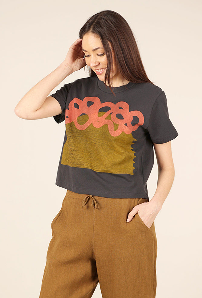 Go To Devil Wander Elaine Tee, Licorice