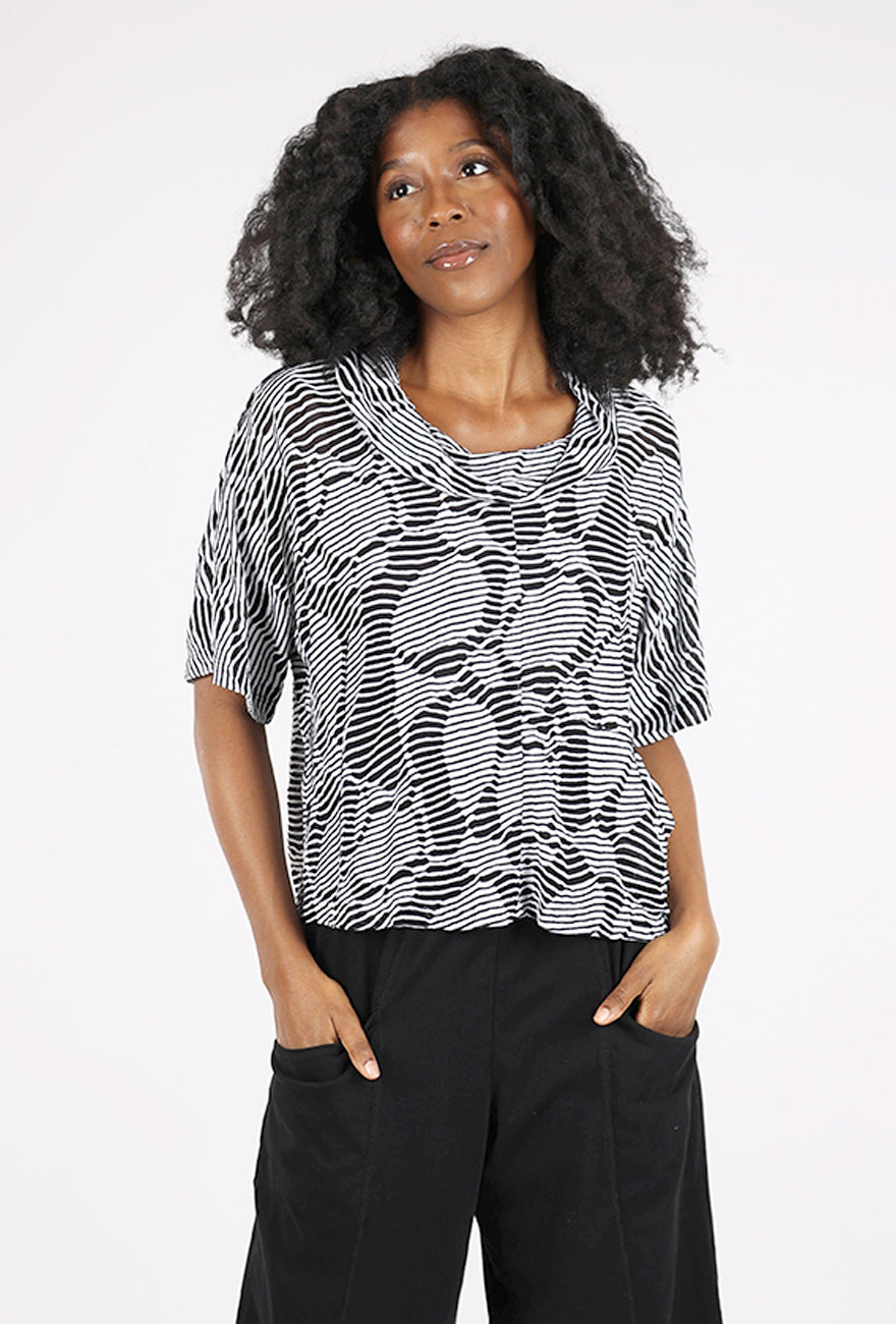 Olivia by Habitat Ivy League Half Sleeve Pullover, Black