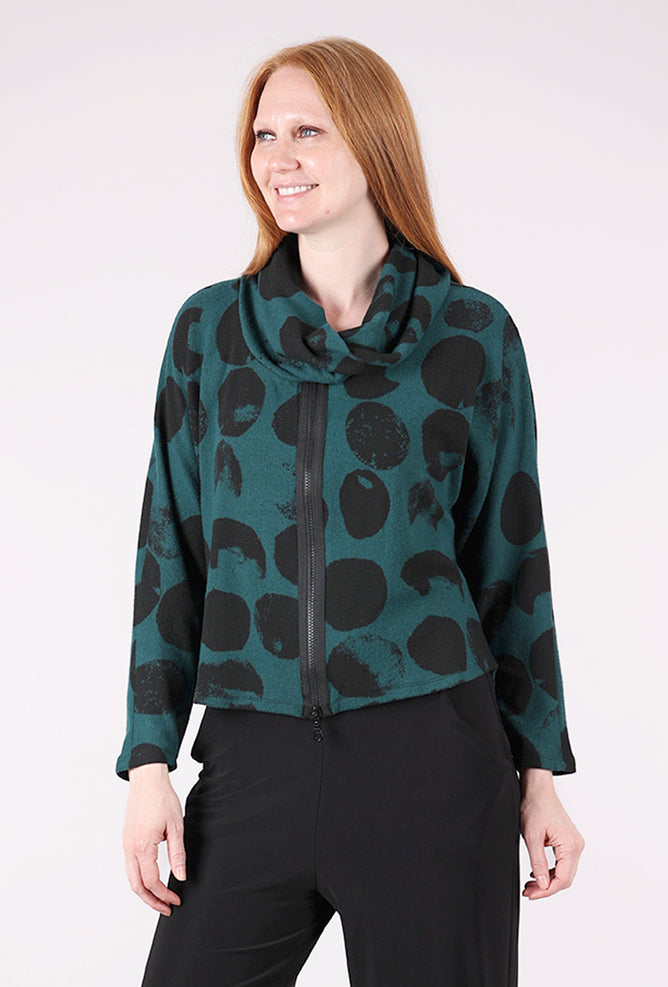 Kozan Dionne Topper, Peacock