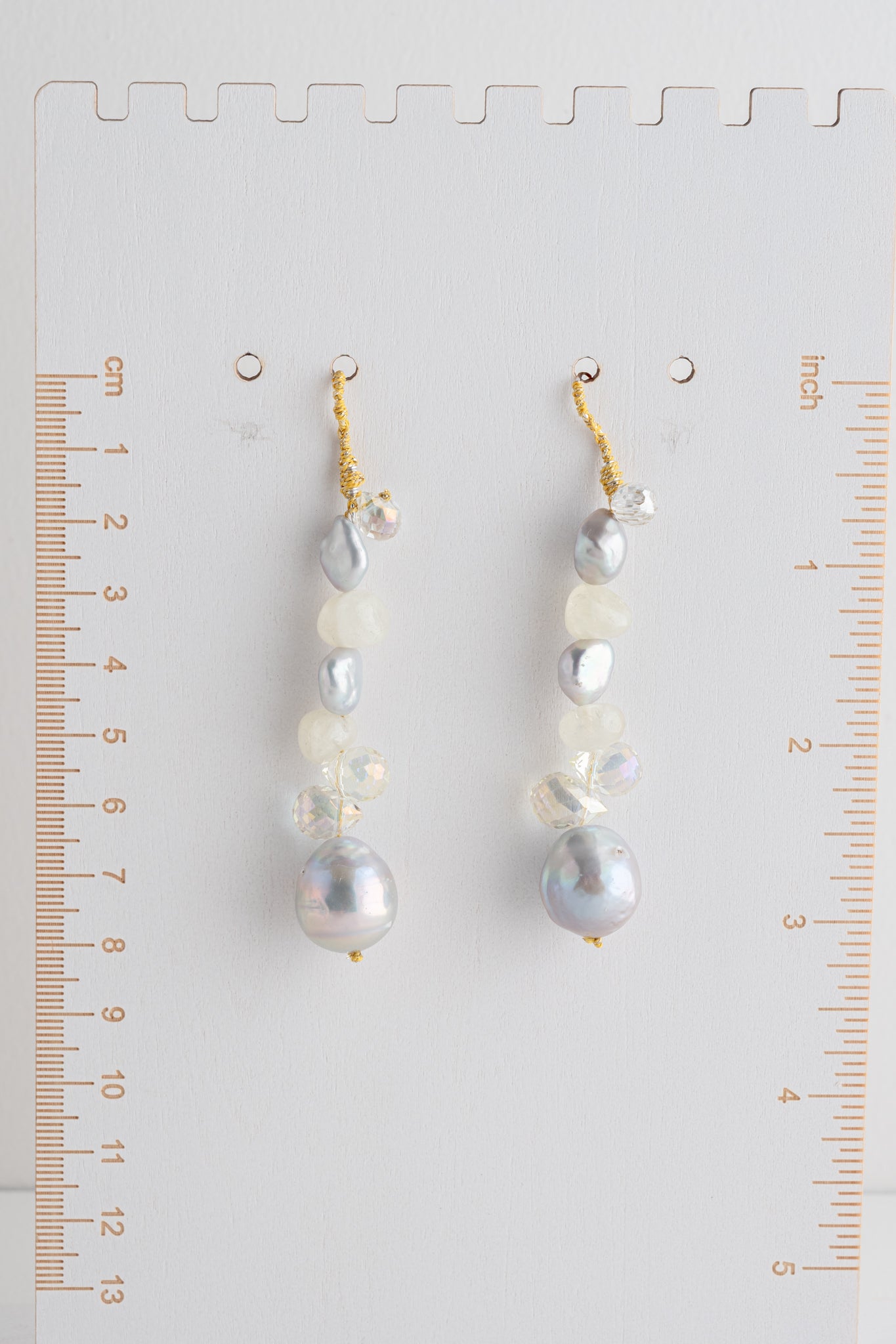 Mela Queen Pearl Earrings