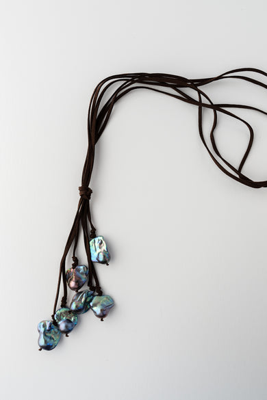 Mela Vivian Pearl Necklace