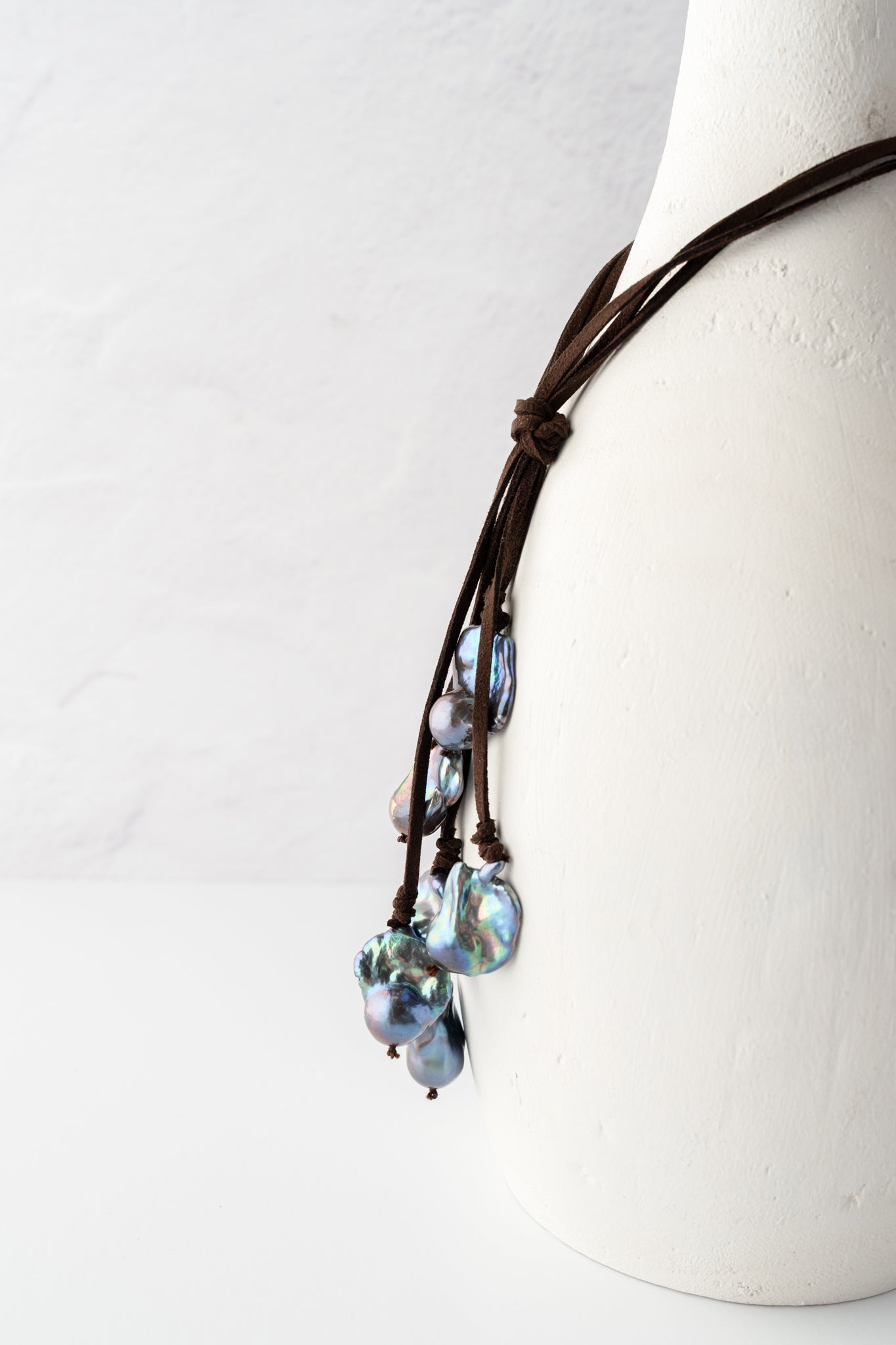 Mela Vivian Pearl Necklace