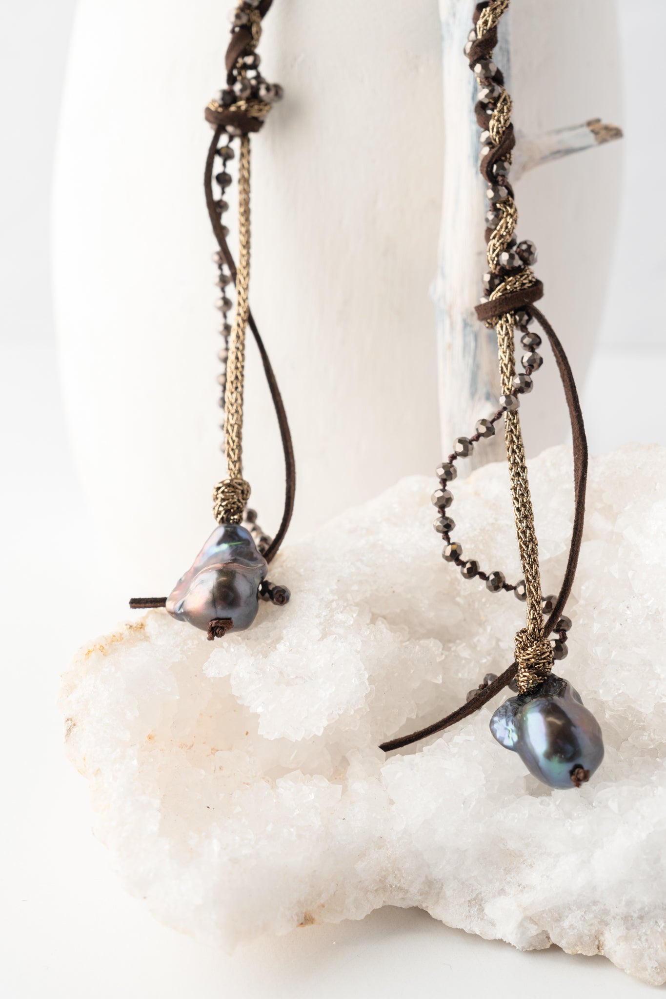 Mela Cia Pearl Necklace - Brown