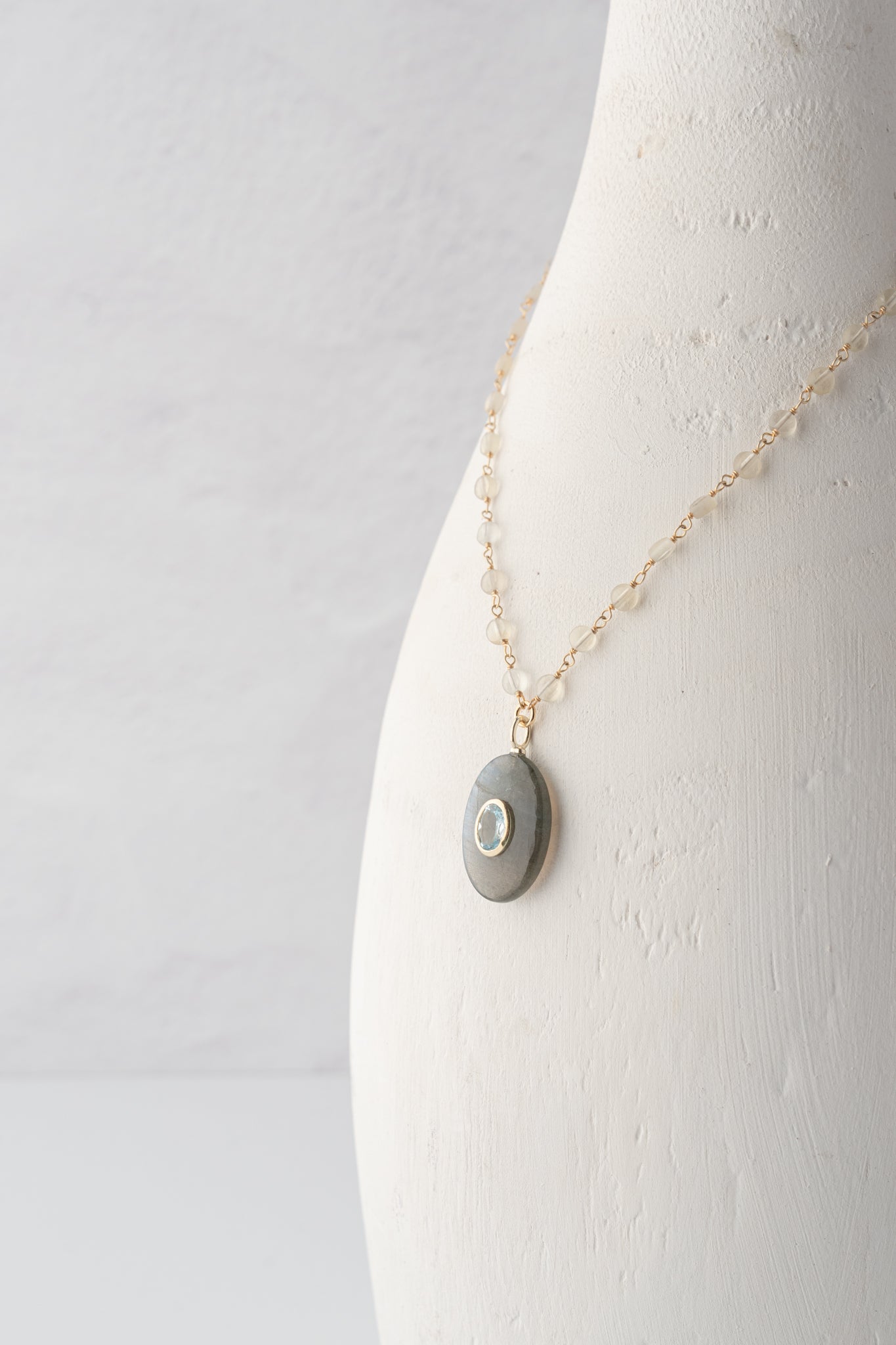 Native Gem Amulet Labradorite Necklace