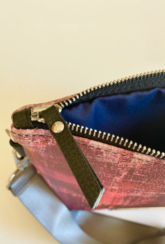 Delisch Crossbody Bag, Pomegranate/Gold