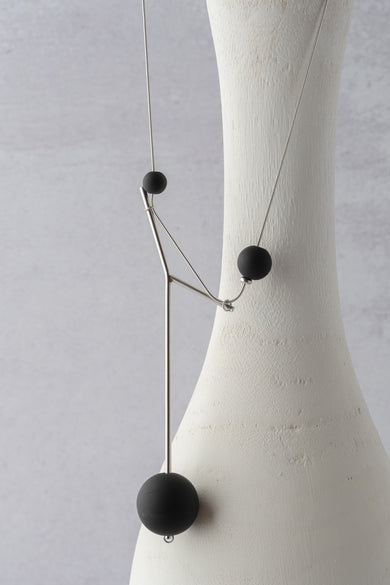 Pursuits Y Necklace, Black/Silver