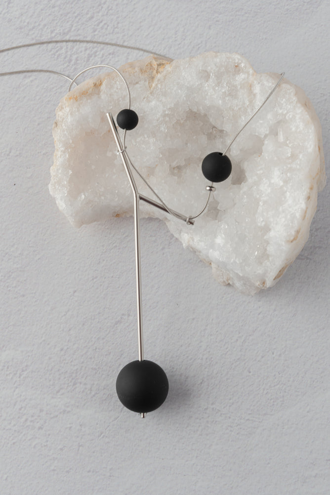 Pursuits Y Necklace, Black/Silver