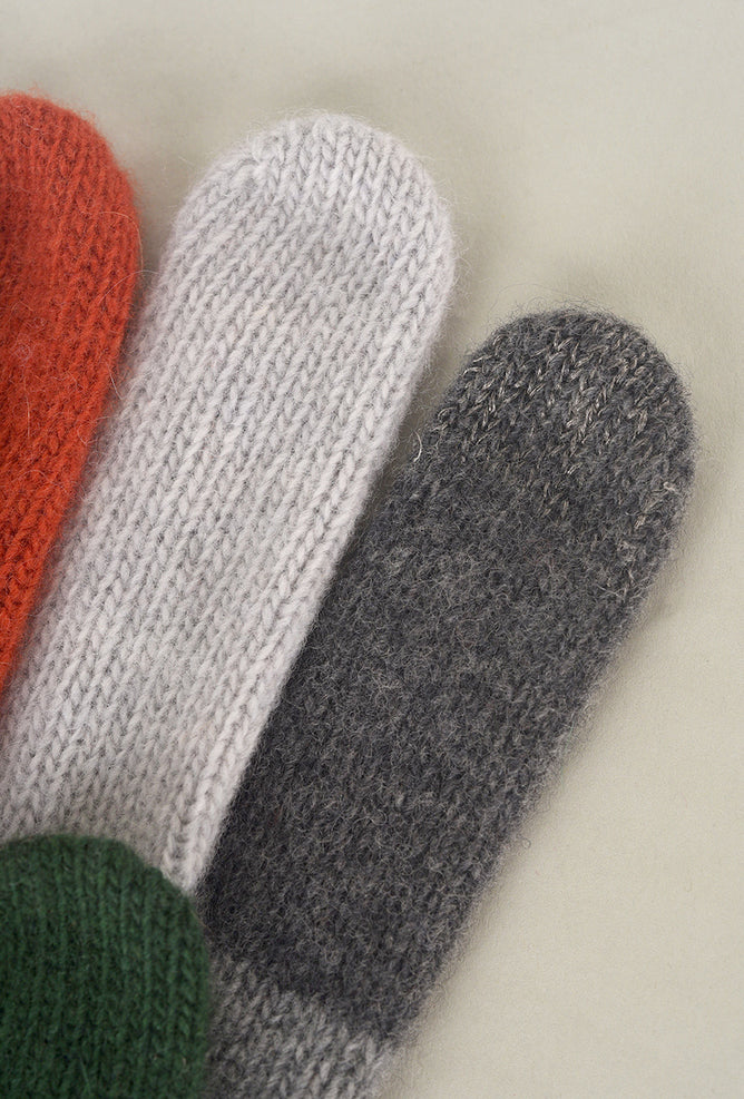 Santacana Madrid Multi-Color Finger Wool/Cash Glove, Gris