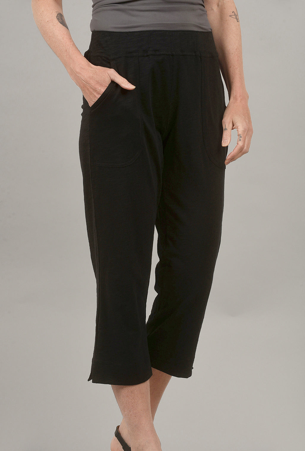 Escape by Habitat Cotton Slub Pocket Capri, Black