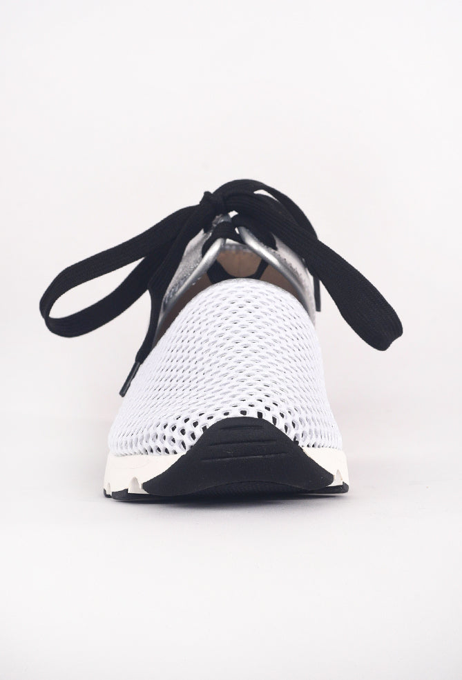 All Black Amazing Mesh Sneaker, White/Silver