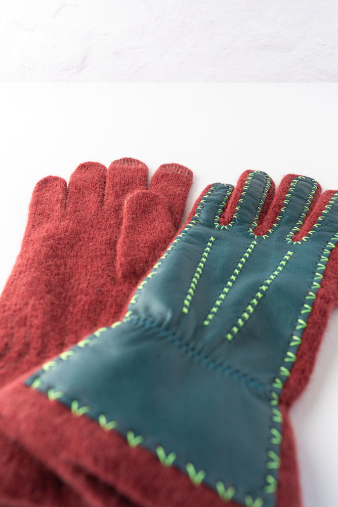 Santacana Madrid Contrast Stitch Leather and Wool Glove, Berry/Teal