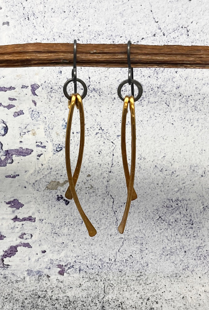 Red I Jewelry Swoop Earrings, Gold