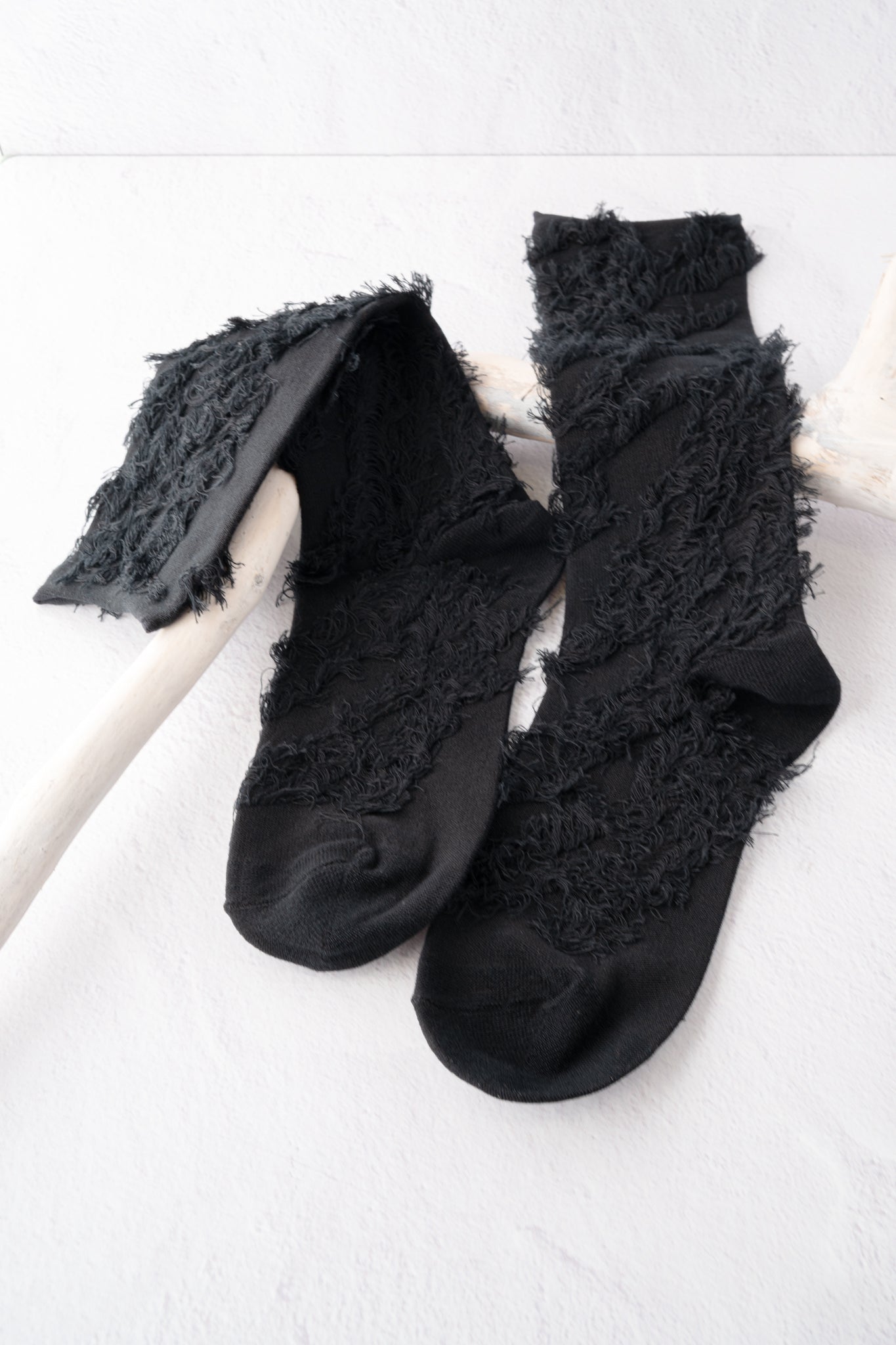 Moyuru Fringe Detail Socks, Black